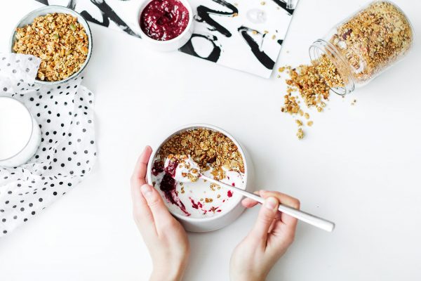 Frühstücksidee Joghurt mit Granola