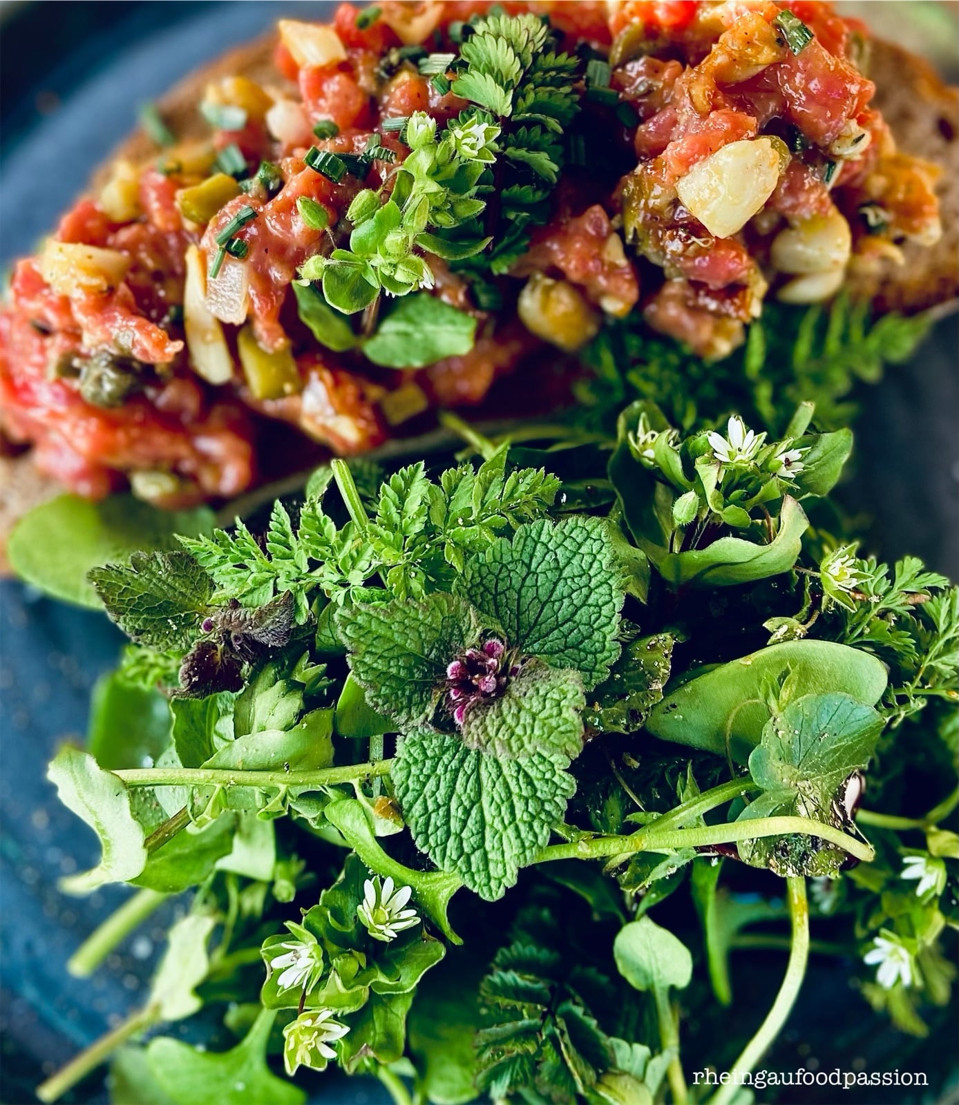 Rindertartar auf Brot